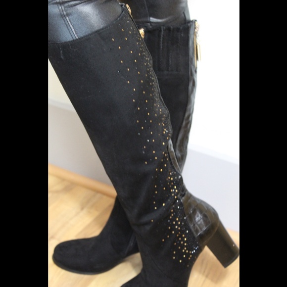 *Nancy Li Black Suede Boots (included in sale) - Picture 8 of 8